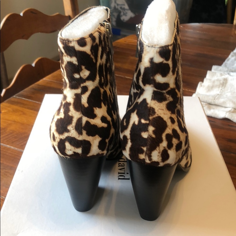 Snow Leopard Print Hair Calf Ankle Boots - Picture 4 of 11
